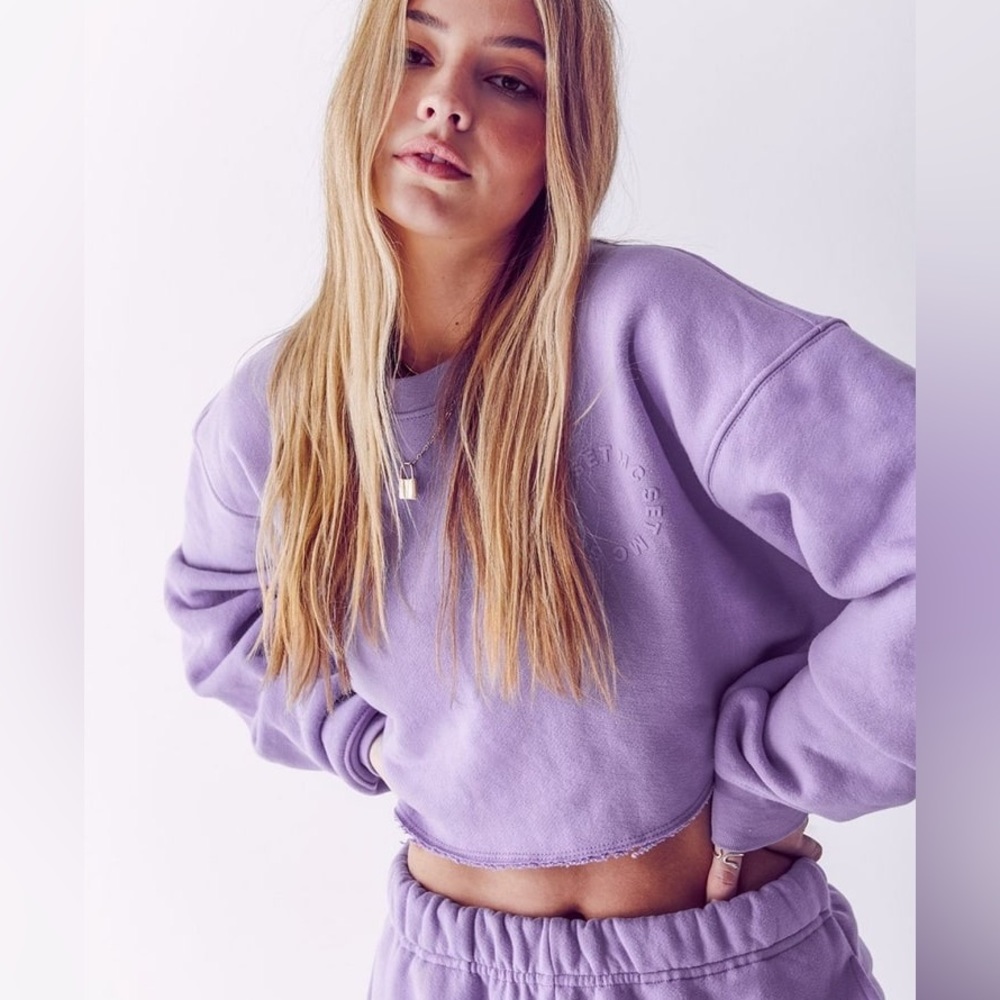 Madelyn Cline X SET Active Cropped Sweatshirt